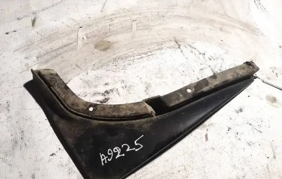 Skoda Octavia Mk2 (1Z) Front mudguard 