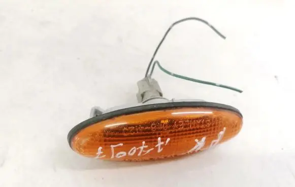 Mazda 323 Front fender indicator light 0464120 046-4120