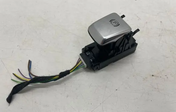 Mercedes-Benz C W205 Hand parking brake switch A2059051516