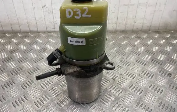 Ford Focus Power steering pump 4M513K514BD 1040085011094F