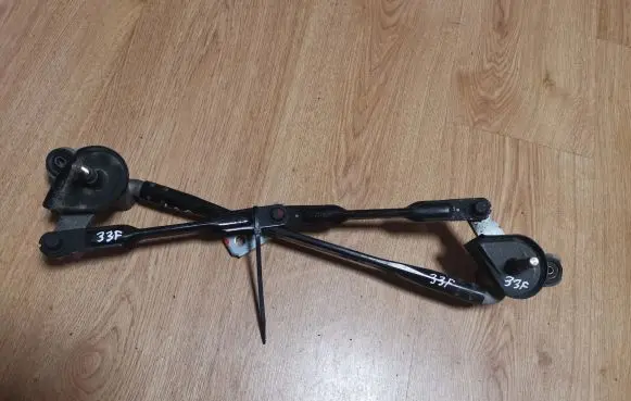 Hyundai i20 (PB PBT) Front wiper linkage 