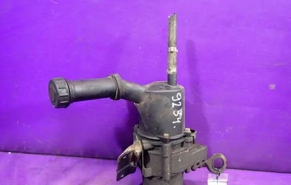 Peugeot 307 Power steering pump 9645102480