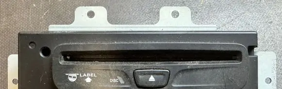 Jeep Grand Cherokee CD/DVD changer P05091245AD CD1CD3CV2T