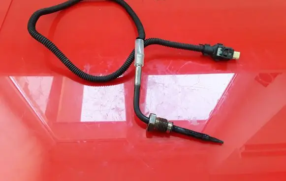 Mercedes-Benz E W212 Exhaust gas temperature sensor A0009059704