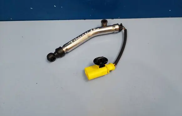 Volkswagen Tiguan Bonnet Pedestrian Airbag Actuator 5NA823823F 5NA823823E