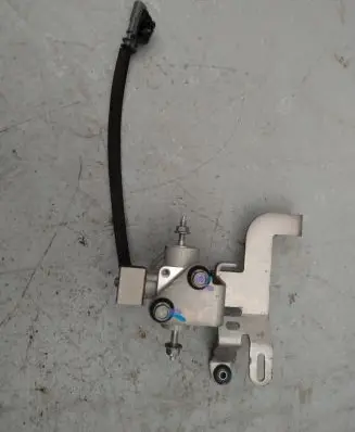 Opel Mokka B Other air conditioning (A/C) parts T588458A1