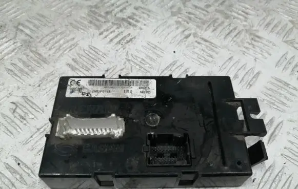 Renault Trafic II (X83) Engine control unit/module P8200374951 P92007228A 00504102