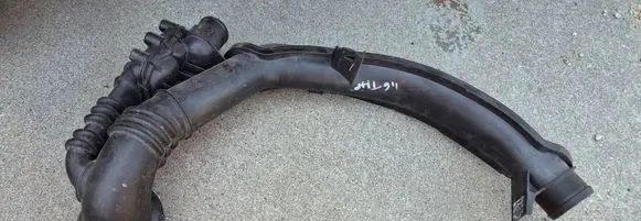 Peugeot RCZ Intercooler hose/pipe 9674235780 1058807S01 1058808S01
