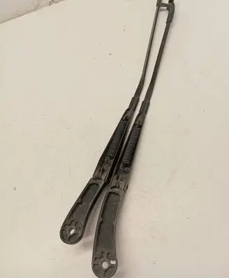 Volkswagen Transporter - Caravelle T5 Front wiper blade arm 7H5955409 7H5955410