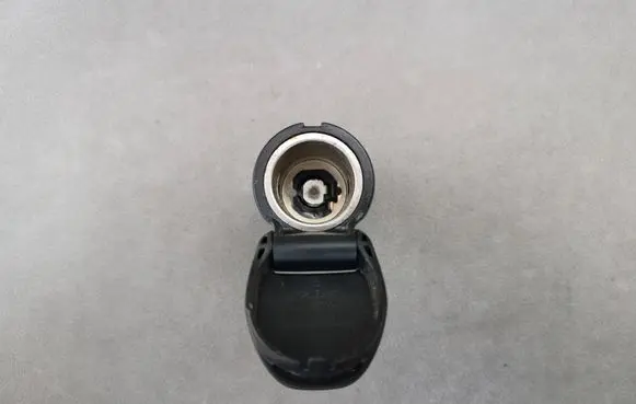 Nissan X-Trail T30 12 V Socket (front) 