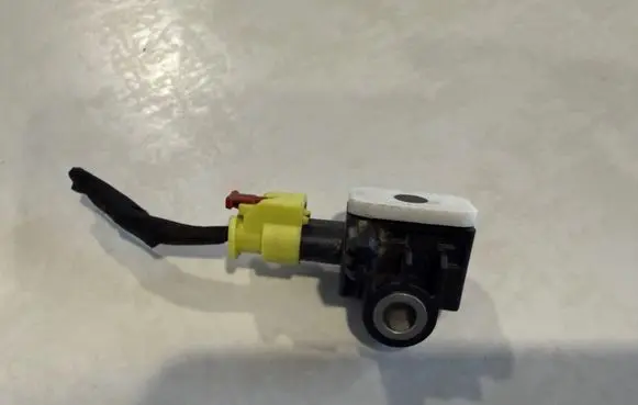 Volkswagen Amarok Airbag deployment crash/impact sensor 2H0959351