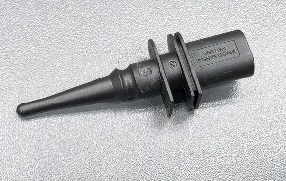 BMW 5 G30 G31 G38 Outside/exterior temperature sensor 6936953 65816936953 13632610