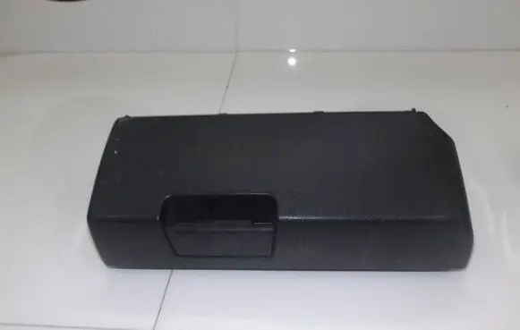 Mercedes-Benz E W212 Glove box A2128100404