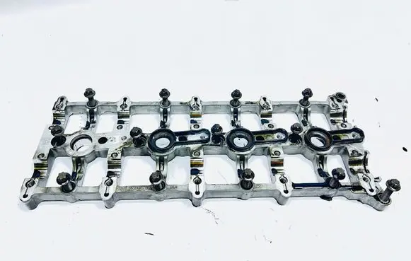 BMW 5 G30 G31 G38 Camshaft holder 8570145