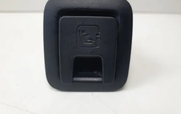 Volkswagen PASSAT B8 ISOFIX cover 3G0887233A