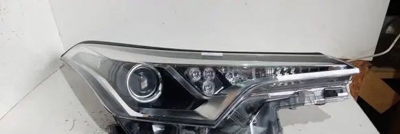 Toyota C-HR I Headlight/headlamp 81110F403100 3164168