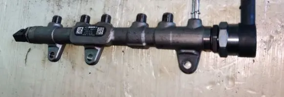 BMW 2 F46 Fuel main line pipe 851415402