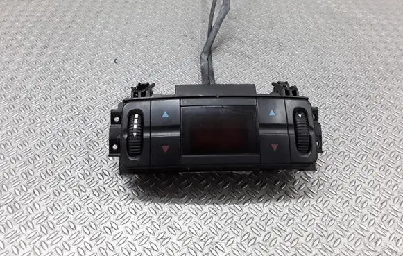Mercedes-Benz E W211 Climate control unit 2118300285