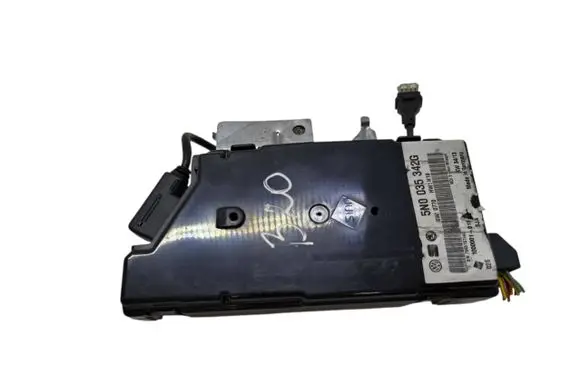 Skoda Rapid (NH) USB control unit 5N0035342G 7665157040