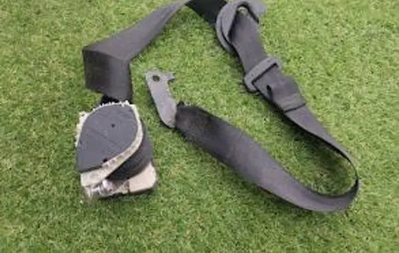 Audi A6 S6 C5 4B Front seatbelt 193957737ADE