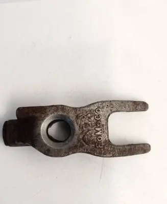 Peugeot 3008 II Fuel Injector clamp holder 9811760780