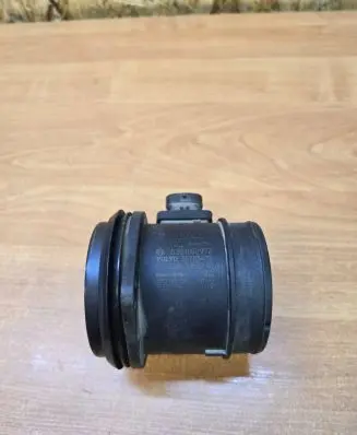 Volvo V70 Mass air flow meter 30785472 273391734 0281002972