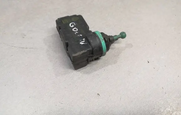 Volkswagen Golf IV Headlight level adjustment motor 1J0941295F