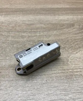 Volkswagen Sharan Airbag deployment crash/impact sensor IJ0909606G 5WK42320