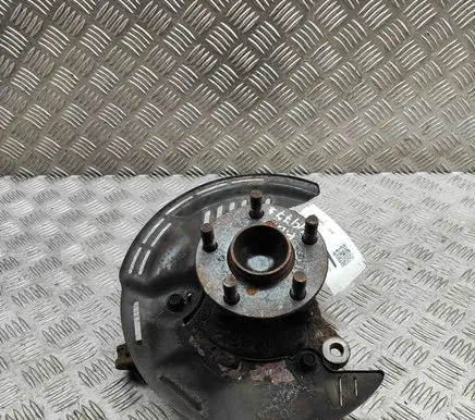 Toyota GT 86 Front wheel hub SU00300779