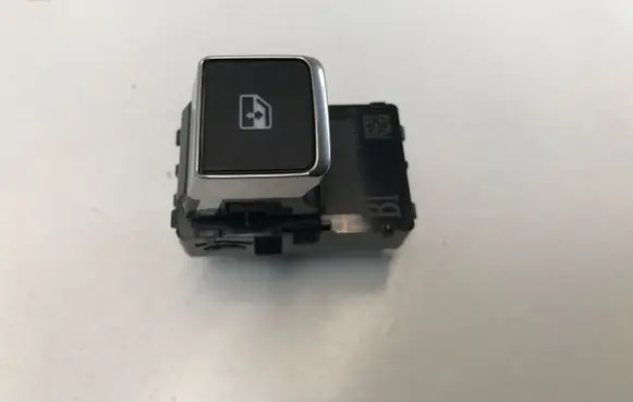 Nissan Qashqai J12 Quarter vent window switch 254116RA1A