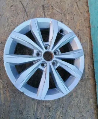 Volkswagen Polo VI R16 alloy rim 