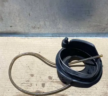 Audi A8 S8 D2 4D Fuel tank cap trim 4D0809933C