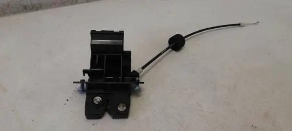Mercedes-Benz E W211 Loading door lock A1717500085 1717500085