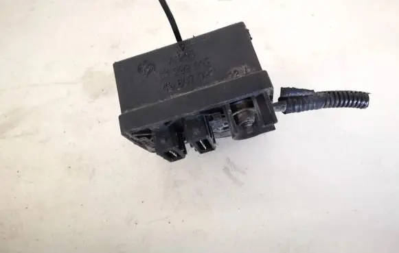 Glow plug pre-heat relay