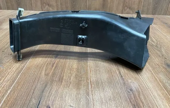 BMW X2 F39 Intercooler air guide/duct channel 7426483