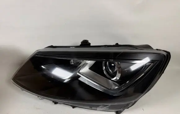 Seat Alhambra (Mk2) Headlight/headlamp 7N5941751