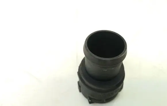 Volkswagen PASSAT B6 Engine coolant pipe/hose 3B0122291C
