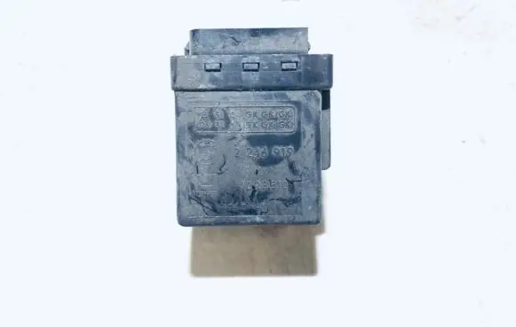 BMW 5 E39 Glow plug pre-heat relay 2246919 72rb510