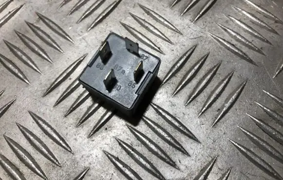 Volkswagen Golf IV Other relay 141951253b 20240072