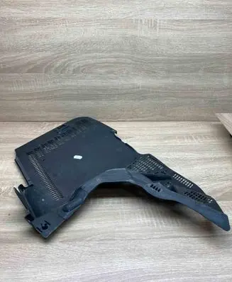 Mercedes-Benz E W211 Wiper trim A2218320808 A2118301913