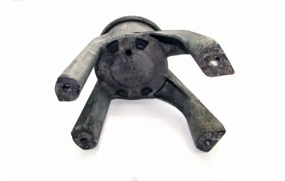 Volkswagen Transporter - Caravelle T5 Engine mounting bracket 7H0199849