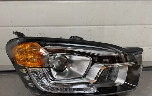 SsangYong Korando Headlight/headlamp 8310634000 RN8S010501S