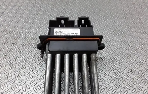 Chrysler Pacifica Heater blower motor/fan resistor 05061587AA