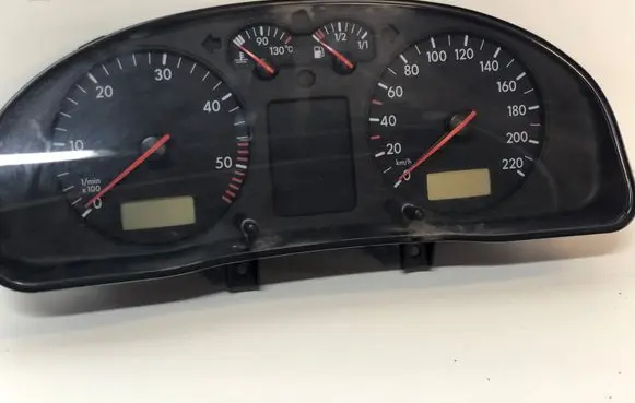 Volkswagen Jetta V Speedometer (instrument cluster) 3B1919860