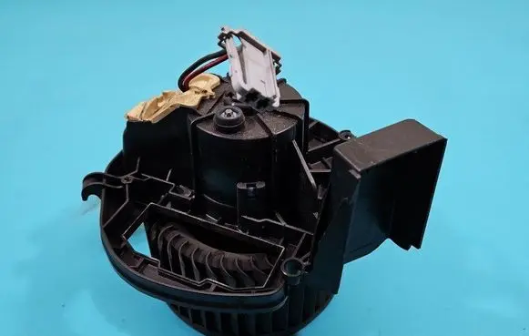 Heater fan/blower