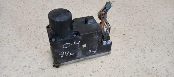 Audi 100 S4 C4 Central locking vacuum pump 4A0862257G