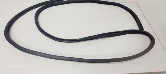 Nissan Pulsar Front door rubber seal 