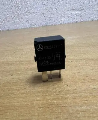 Mercedes-Benz C W203 Other relay 0025421119 D9906