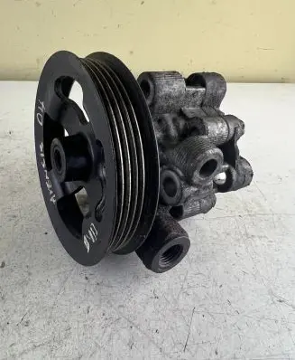 Toyota Avensis T250 Power steering pump