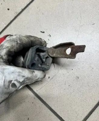 BMW 5 E60 E61 Rear differential/diff mount bracket 